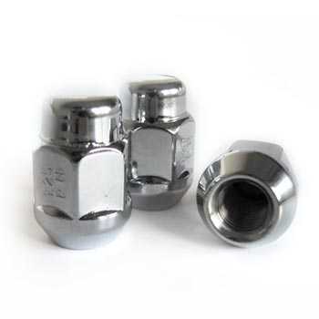 Гайки крепления колеса